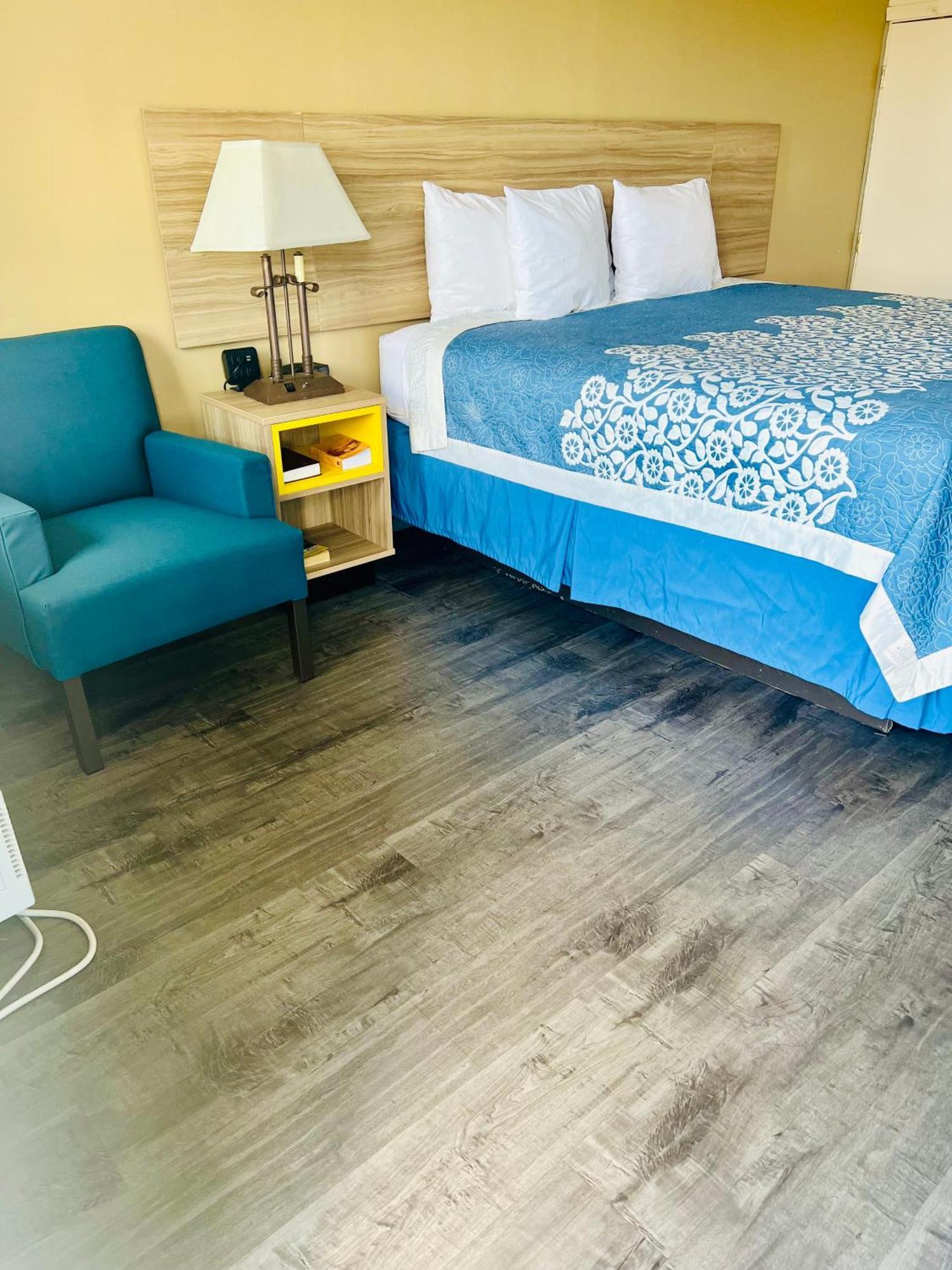Days Inn By Wyndham Fort Wayne Eksteriør billede