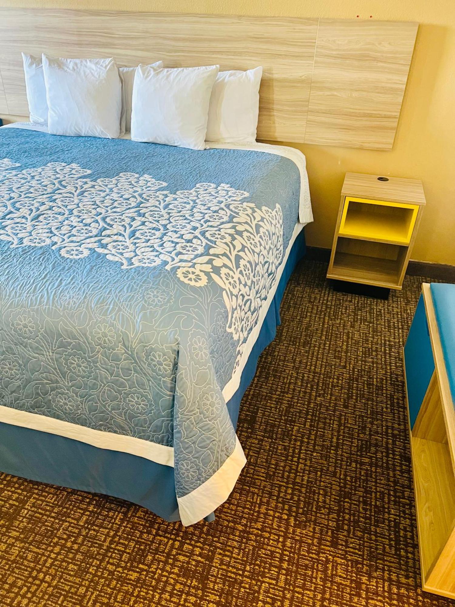 Days Inn By Wyndham Fort Wayne Eksteriør billede